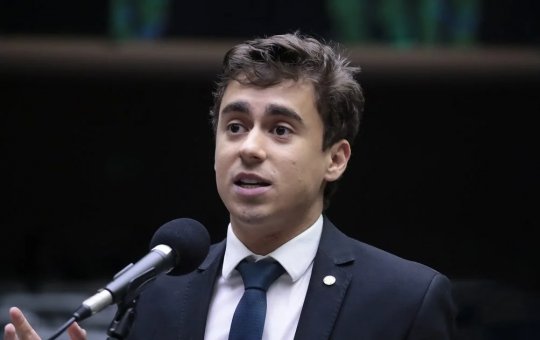 Nikolas acusa esquerda de perseguir idosa após vídeo sobre o Nordeste: “Só vale se vota no PT”