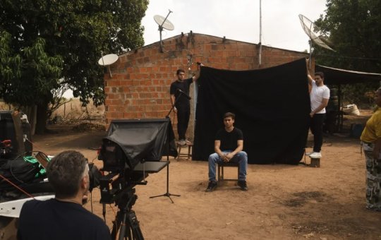 Bastidores de vídeo de Nikolas Ferreira sobre Nordeste geram críticas por encenação