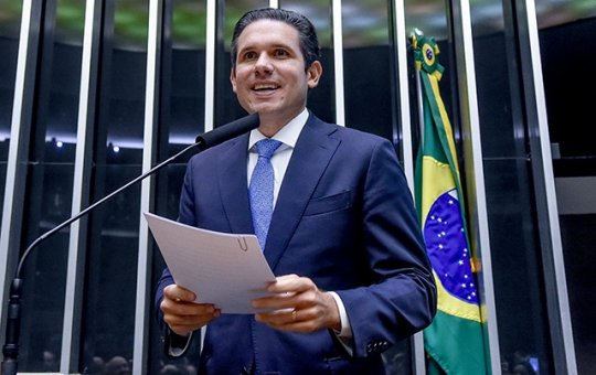 Hugo Motta recebe apoio de mais dois partidos visando reeleição à presidência da Câmara