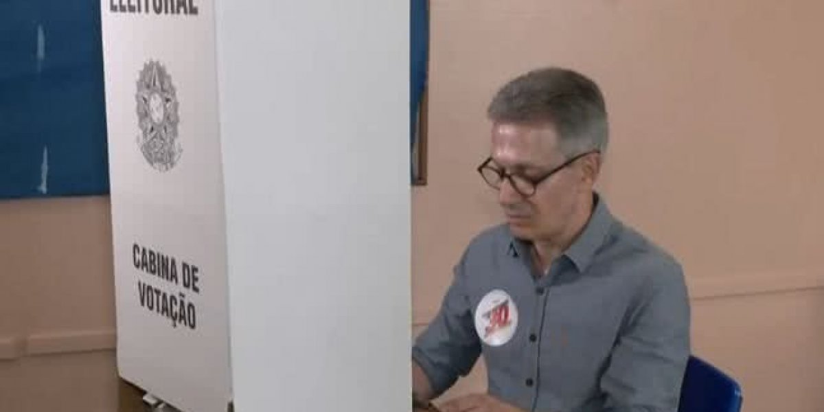 Zema será ouvido pela Polícia Civil após entrar com celular na cabine de votação