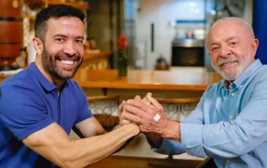 Janones comemora liminar do TSE e afirma que canal “Exército do Lula” não será derrubado