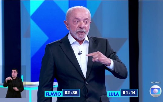 Lula rebate provocação de Flávio" Não vou permitir que um miliciano me chame de noves dedos"