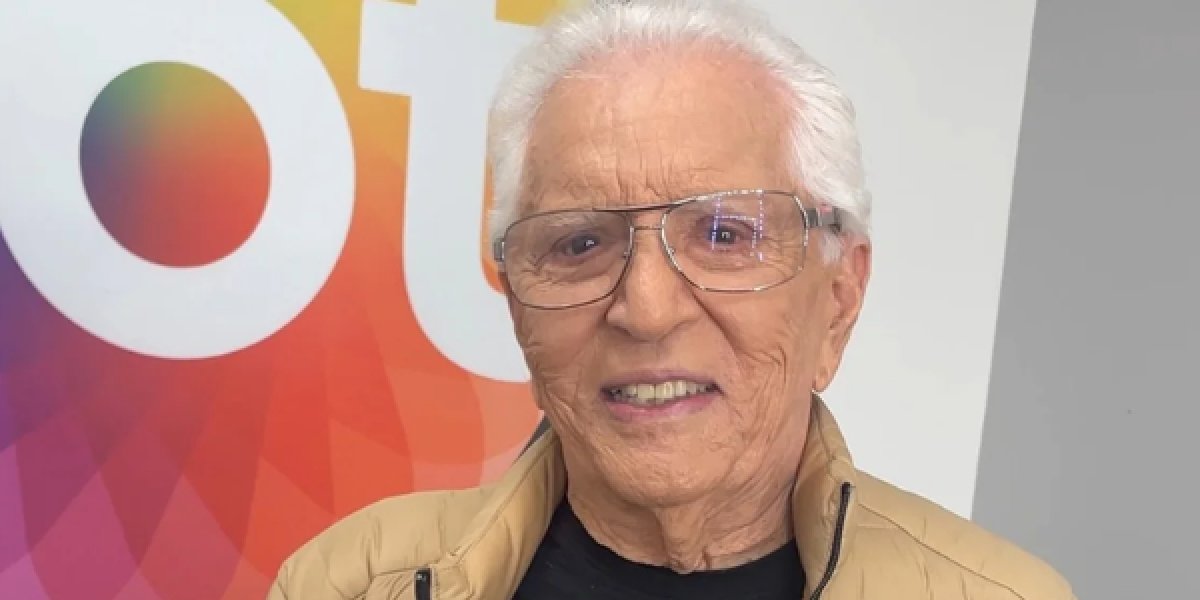 Carlos Alberto de Nóbrega recebe alta após cirurgia para implantar marcapasso
