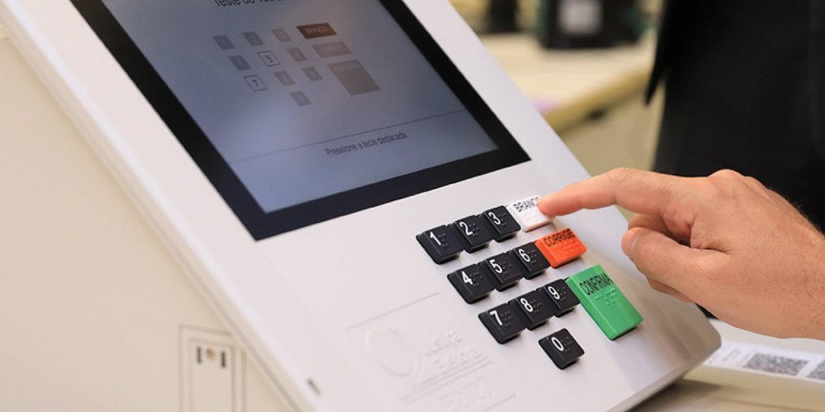 PGR pede que STF suspenda restrições do TSE ao transporte de indígenas para votação no segundo turno