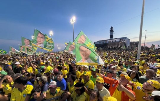 Flávio Bolsonaro vence em apenas quatro cidades da Bahia no segundo turno