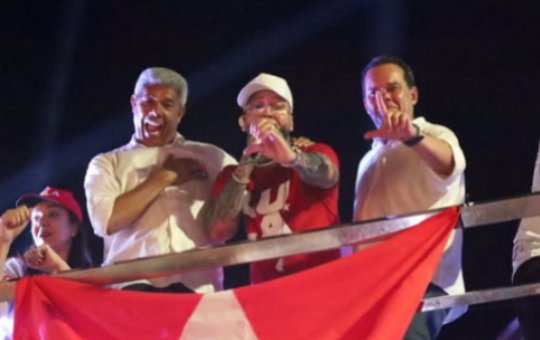 Igor Kannário puxa trio elétrico para celebrar vitória de Lula, com participação de Jerônimo e Geraldo Júnior