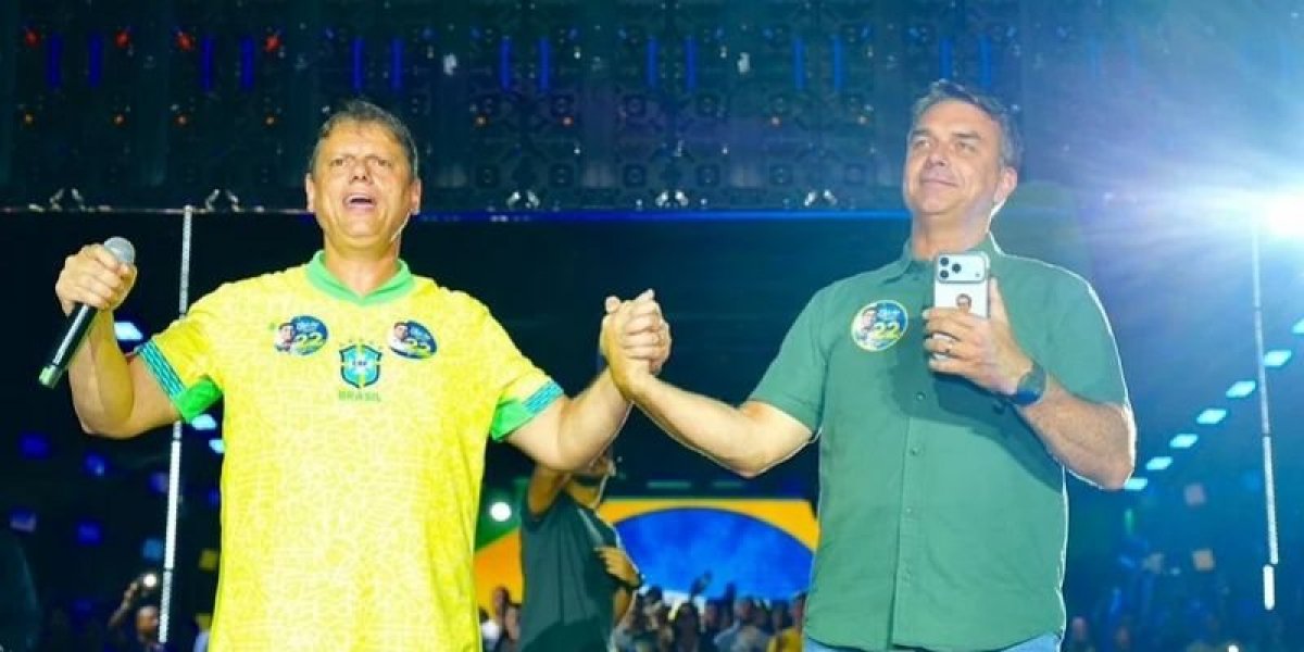 Flávio Bolsonaro abandona pedido de anulação das eleições após reunião com Tarcísio