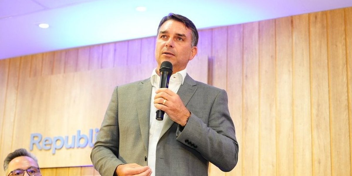 PF investiga se Flávio Bolsonaro deixou o Brasil após notícia de voo para os EUA