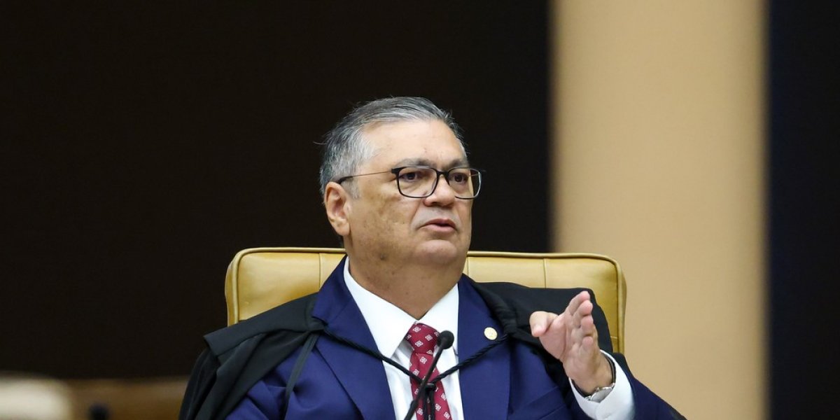 Ministro do STF, Flávio Dino determina apuração sobre possível interferência estrangeira nas eleições