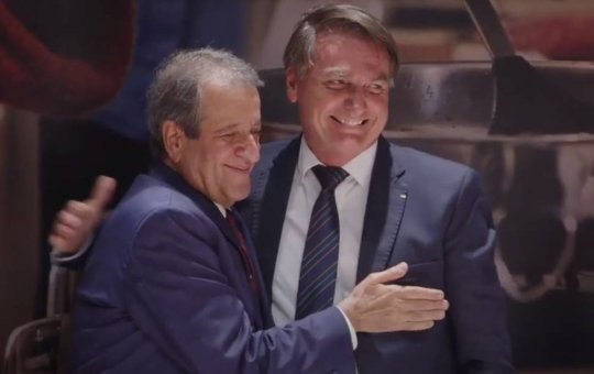 Após saída de Flávio para os EUA, defesa de Bolsonaro pede visita de Valdemar Costa Neto