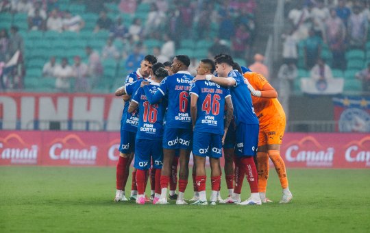 Noite chuvosa? Só se for de gols! Bahia vence São Paulo em partida de cinco gols