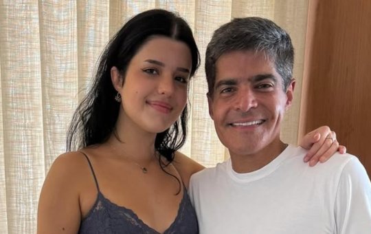 Após assessoria de ACM Neto dizer que ele viajou sozinho a Brasília, filha afirma: “Estamos em São Paulo”