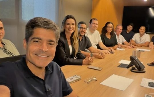 ACM Neto reúne aliados após eleições e diz: “Quem ganhou deve governar”