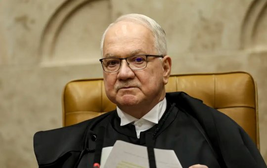 Fachin devolve investigação sobre fraudes no INSS a André Mendonça e mantém caso Master