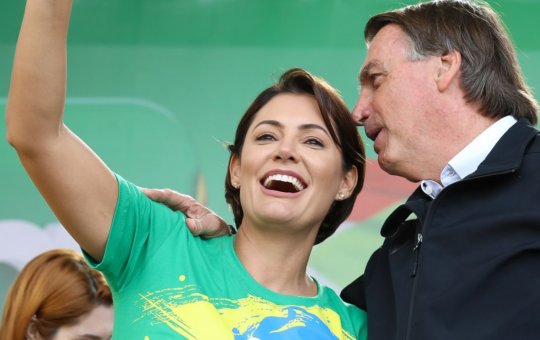 Michelle Bolsonaro pede união entre aliados após derrota de Flávio nas eleições