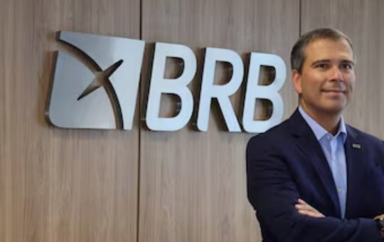 Ex-presidente do BRB afirma que Ibaneis ordenou negociação com banco de Daniel Vorcaro