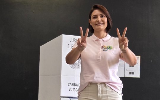 Michelle Bolsonaro reage após ser desmentida e critica pessoas que tentam dividir aliados