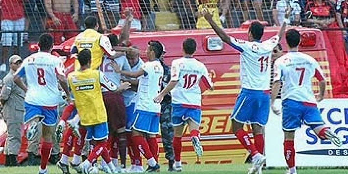 Jogando em Recife, Bahia não vence Sport há 11 anos