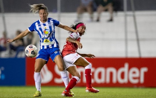  Avaí Kindermann encerra atividades do futebol feminino e dispensa atletas