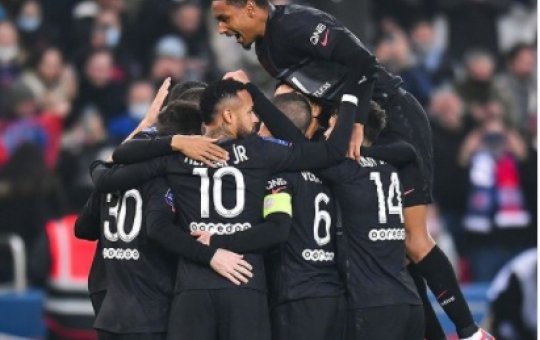  Com trio MNM ativo, PSG vence e segue na liderança do francês 