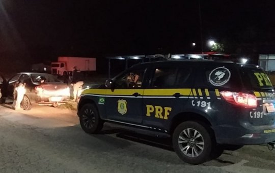 PRF prende quarteto suspeito de assalto a ônibus em Alagoinhas