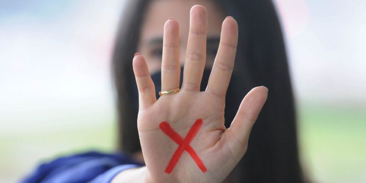 Câmara aprova pena maior para calúnia em contexto de violência doméstica