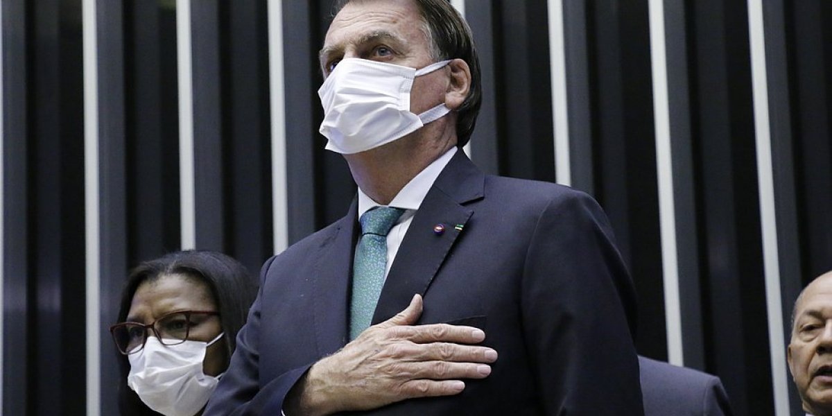 Bolsonaro é homenageado na Câmara e agradece a Arthur Lira