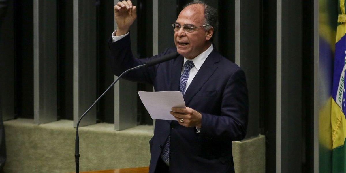 Relator da PEC dos Precatórios apresenta parecer à CCJ