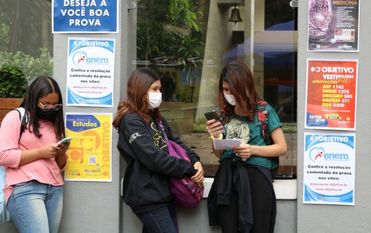 Enem 2021: Nota serve de acesso ao ensino superior no Brasil e em Portugal
