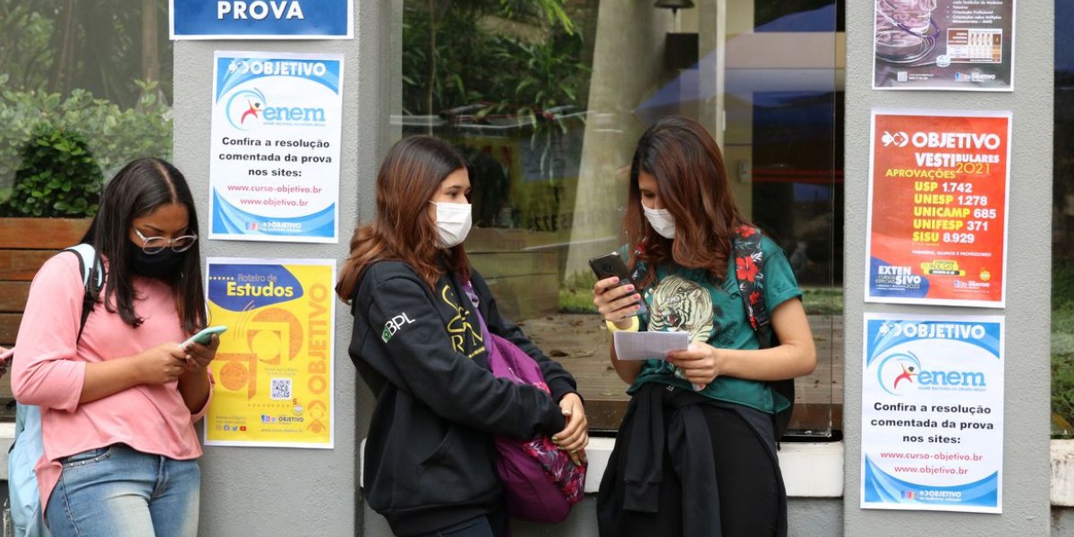 Enem 2021: Nota serve de acesso ao ensino superior no Brasil e em Portugal