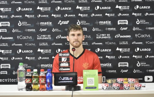 Lateral culpa início ruim por briga contra o rebaixamento do Vitória