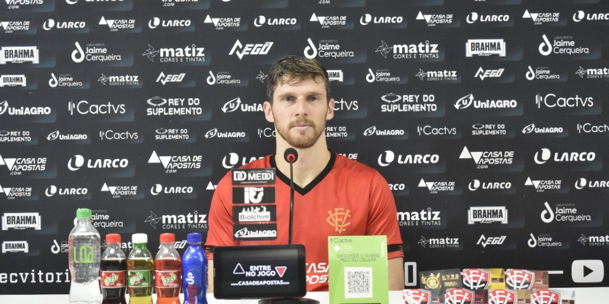 Lateral culpa início ruim por briga contra o rebaixamento do Vitória