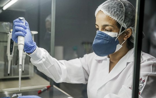 Israel detecta nova variante da Covid-19 descoberta na África do Sul