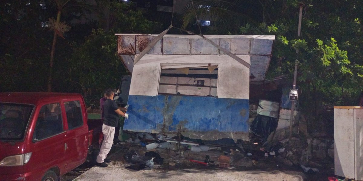 Barracas de chapa abandonadas e irregulares em Salvador serão removidas
