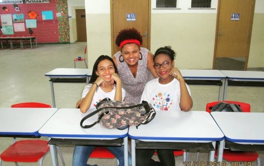 Enem 2021: Professora cria cursinho gratuito para alunos do Subúrbio de Salvador