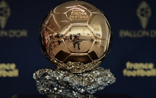 Premiação do melhor jogador do mundo acontece nesta segunda (29)