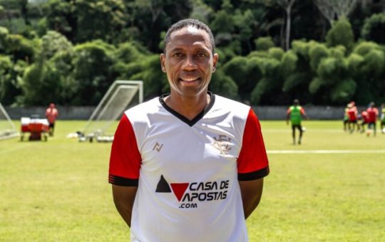 Ídolo do Vitória lamenta rebaixamento e pede reestruturação: “Muita tristeza”