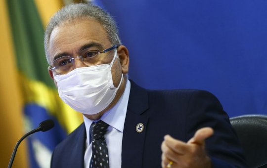 Passaporte da vacina não previne infecção, diz ministro
