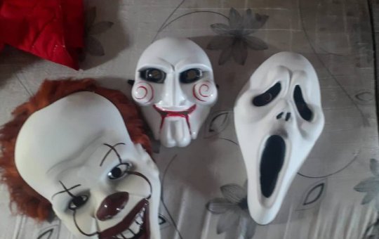 Palhaço é preso em flagrante com fotos de crianças nuas e imagens satânicas