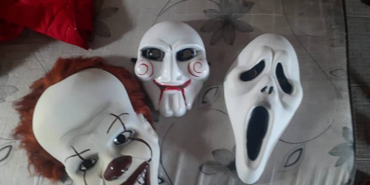 Palhaço é preso em flagrante com fotos de crianças nuas e imagens satânicas