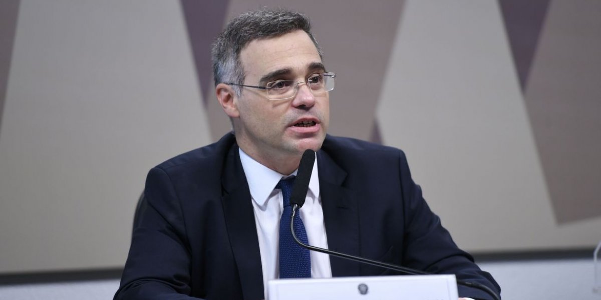 Mendonça diz que casamento entre pessoas do mesmo sexo é um direito