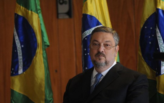 Desembargador anula condenação de Palocci em processo da Lava Jato
