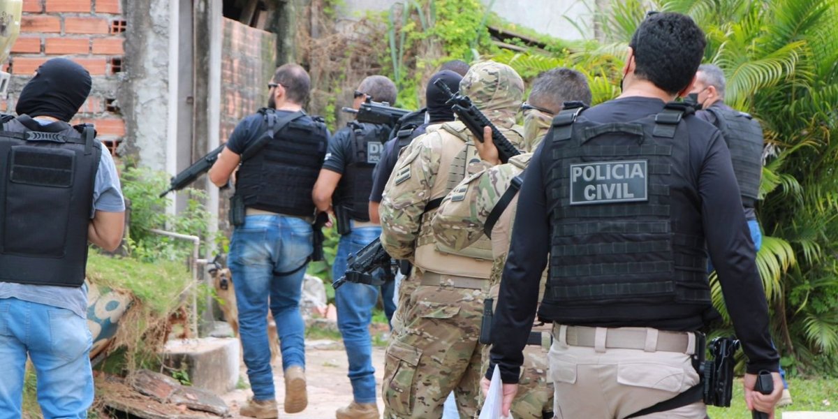 Mulher é presa após suspeita de envolvimento com homicídios em Salvador