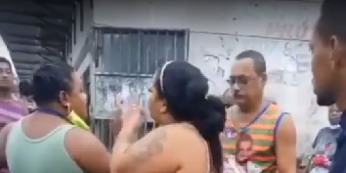 Duas mulheres brigam na Feira de São Joaquim, em Salvador; Veja vídeo