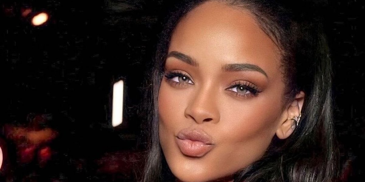 Rihanna desmente rumores de gravidez: “Vocês me engravidam todo ano”