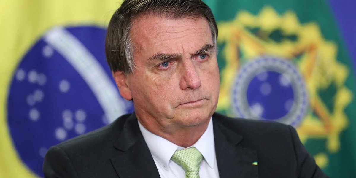 Bolsonaro terá que se vacinar ou apresentar PCR para ir a posse Mendonça