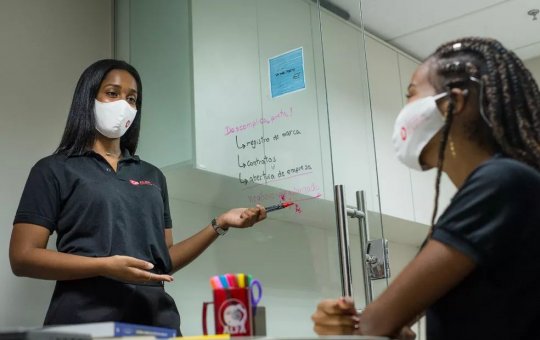 "Descomplica, Preta": Projeto oferece assessoria jurídica para mulheres negras