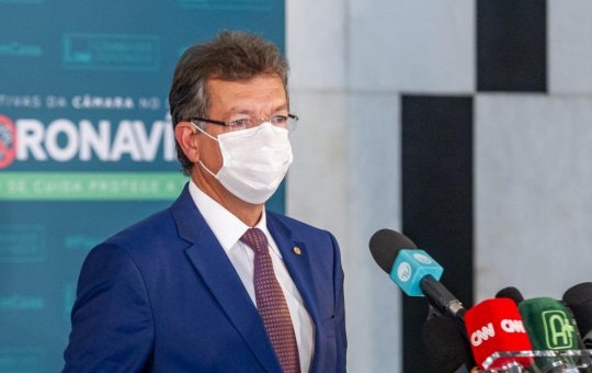 FGTS: Câmara aprova projeto que anula multa por atraso de guia