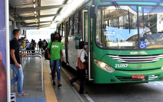 Linhas de ônibus passarão por mudanças a partir deste sábado (11)