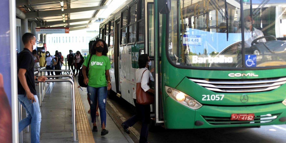 Linhas de ônibus passarão por mudanças a partir deste sábado (11)